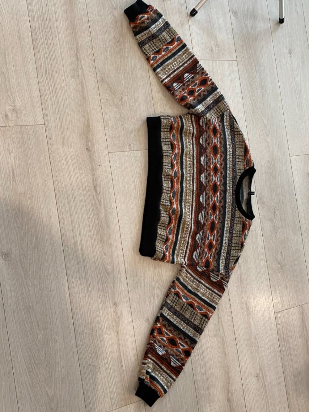 Zaful Aztec Geometric Knit Crop Sweater Multicolor Grey Orange Black Size 8 (L) - Picture 8 of 12